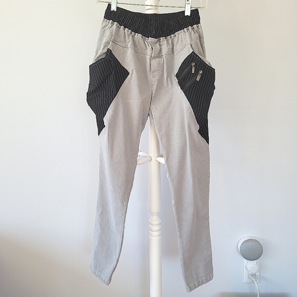 Stretchy Grey Skinny Trousers w/Striped Pockets